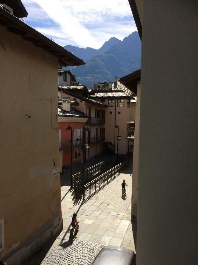 Al Teatro Romano - Cir 0343 Aosta Kültér fotó